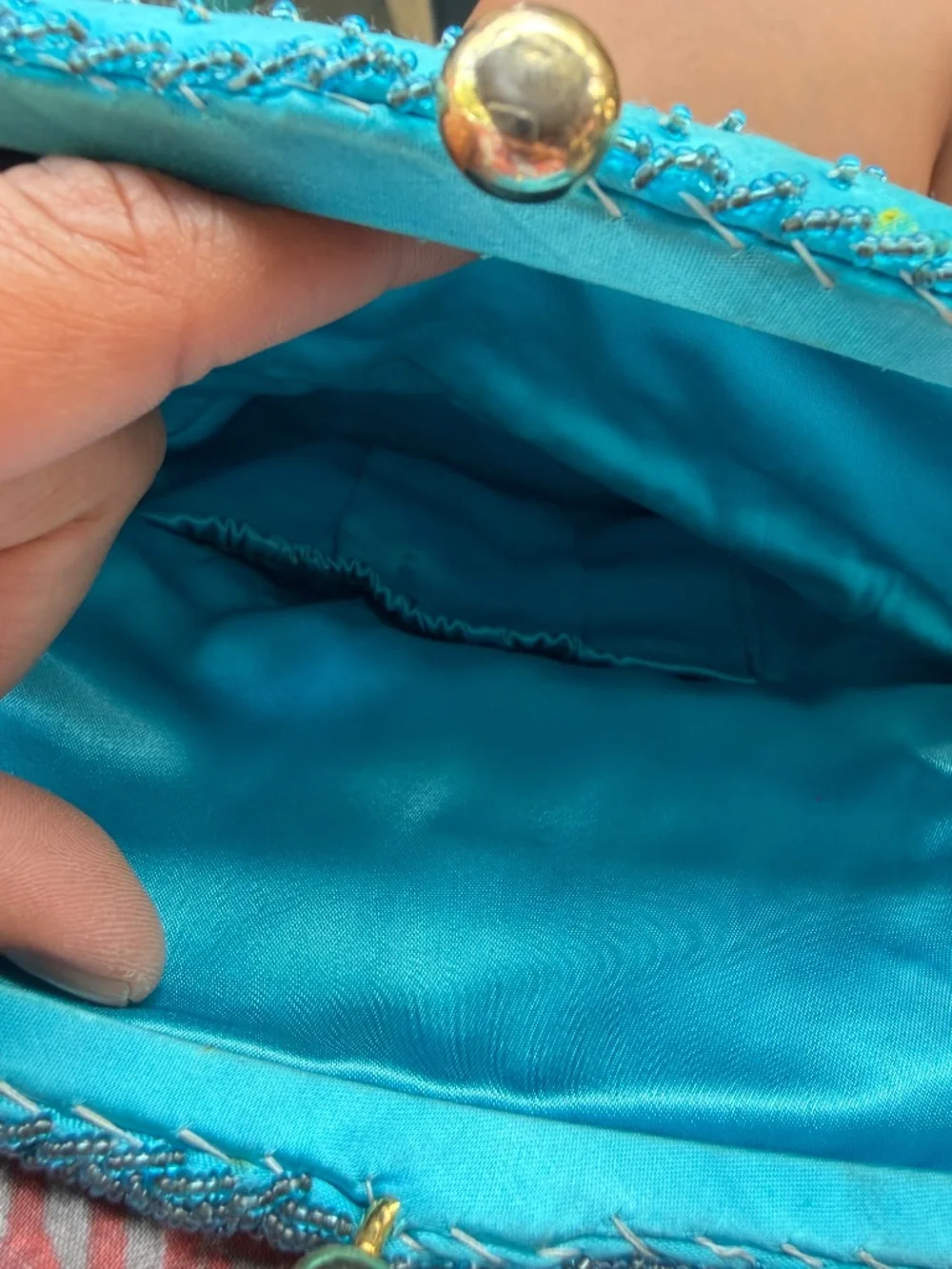 Lite blue beaded purse with clap